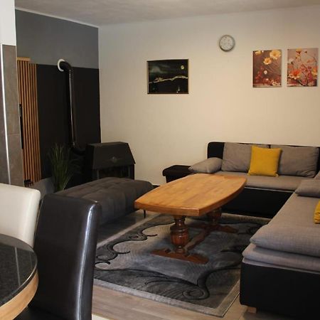 Apartman Lilium Knin Luaran gambar