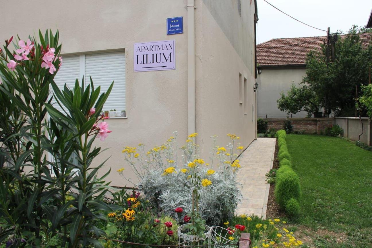 Apartman Lilium Knin Luaran gambar